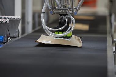 Amazon_UniversalRoboticLabeller_InnovationLab_09515